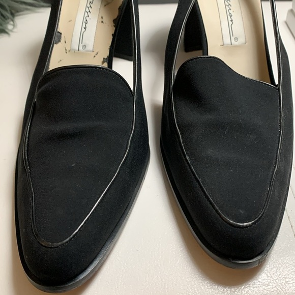 Expression Cut Out Mid Block heel Pumps - Picture 3 of 13